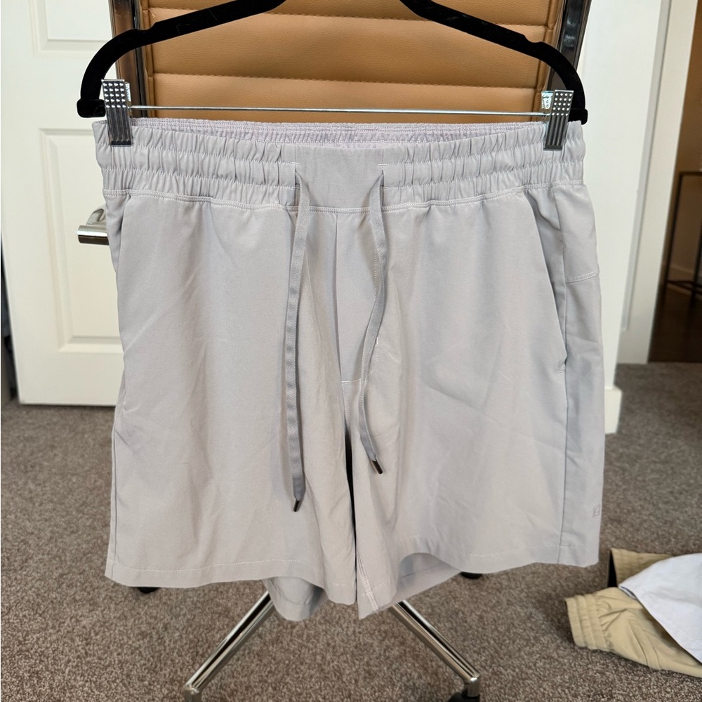 Men's Gray Shorts